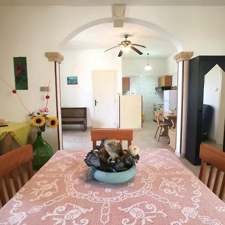 San Giovanni Apartment *
